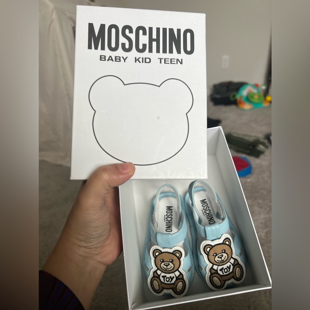 Moschino pre walker sandals size 17